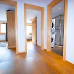 Premium Grischuna Mit Silvrettablick Appartement *