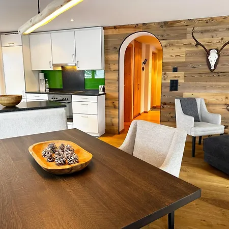 Appartement Premium Grischuna Mit Silvrettablick Klosters-Serneus