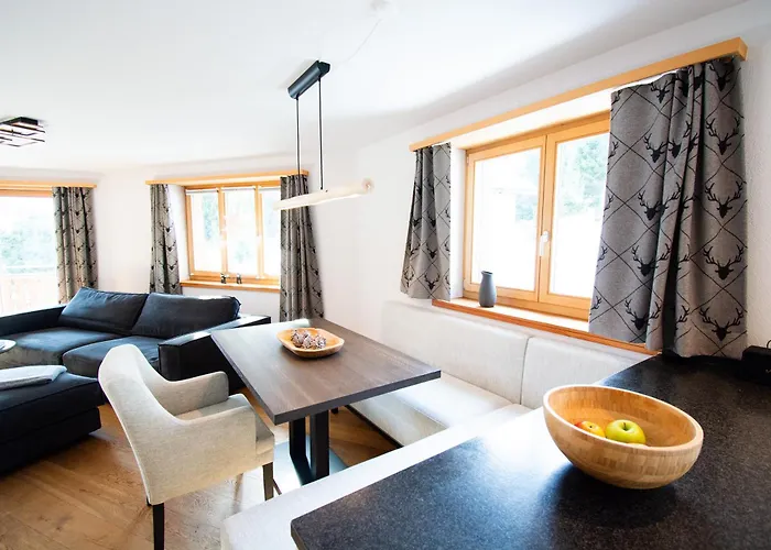 Premium Grischuna Mit Silvrettablick Apartment *