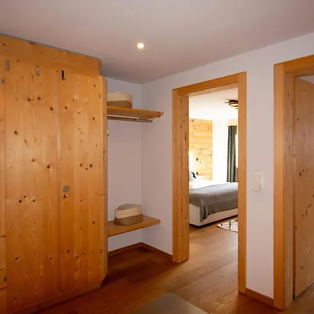 Premium Apartment Grischuna mit Silvrettablick
